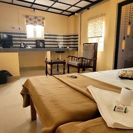 Frangipani Holiday Home Fort Kochi エクステリア 写真
