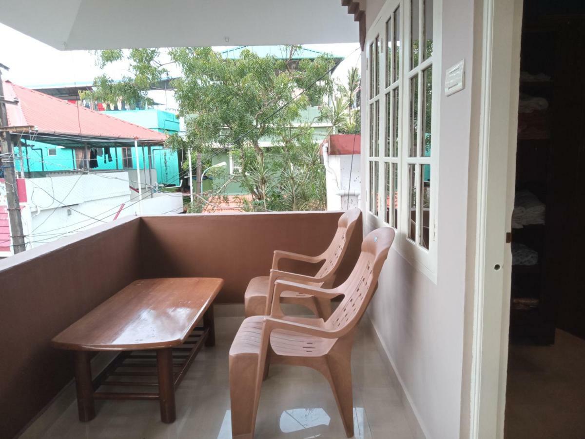 Frangipani Holiday Home Fort Kochi エクステリア 写真